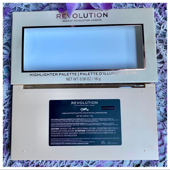 🎉HP🎊 NIB Makeup Revolution 8Pc Highlighter Shadow Palette “SOPH” - Picture 9 of 16